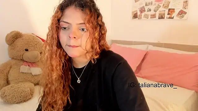 ValienteGirl  online show from 10/17/25, 01:20