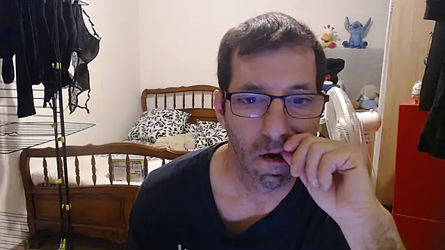 steph19x5 online show from 10/31/25, 06:03