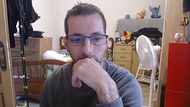 steph19x5 online show from 12/04/25, 10:57