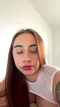 Elena222  online show from 07/27/26, 10:17