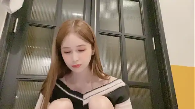 Snapshot of ANNA102 chatting on 03/04/25, 03:26 ANNA102 online show from 03/04/25, 03:26