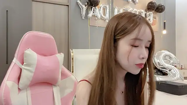 Snapshot of ANNA102 chatting on 03/15/25, 06:25 ANNA102 online show from 03/15/25, 06:25