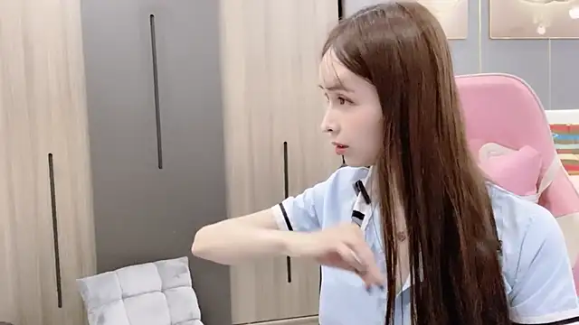 Snapshot of ANNA102 chatting on 02/11/26, 08:41 ANNA102 online show from 02/11/26, 08:41