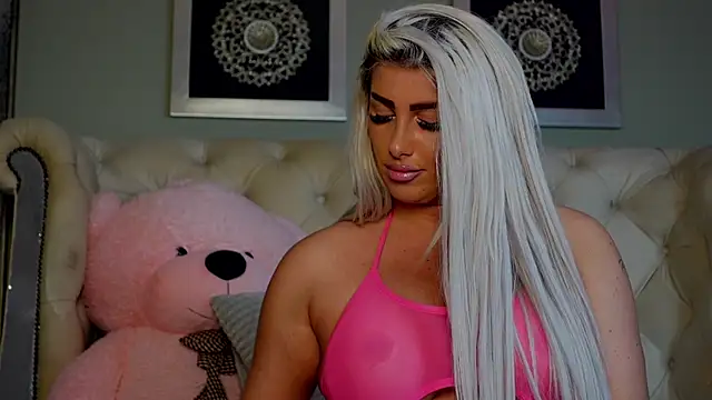 Snapshot of Squirt_Tanya chatting on 03/22/25, 09:34 Squirt Tanya online show from 03/22/25, 09:34