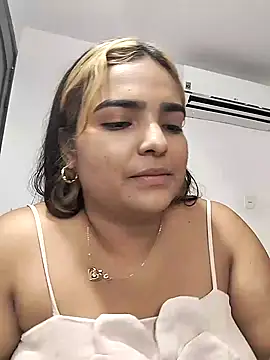 Mayssa Cute online show from 12/23/24, 10:01