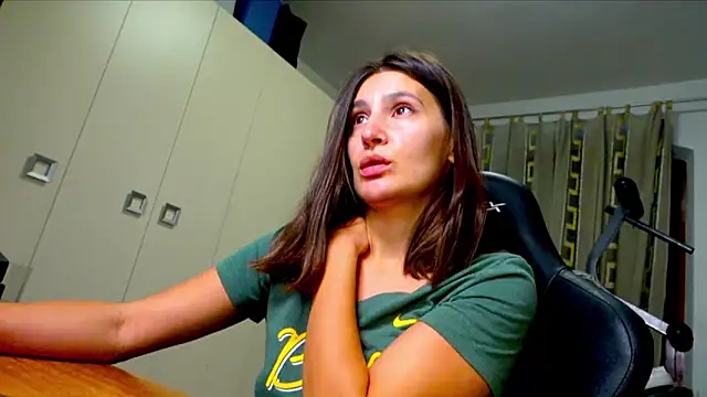 GodlyTheia online show from 10/25/25, 04:24