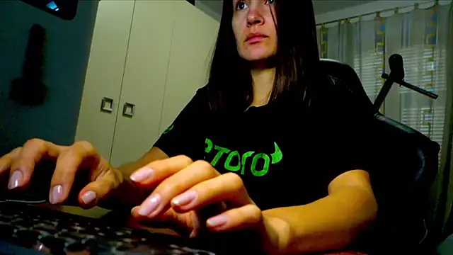 GodlyTheia online show from 11/18/25, 09:47