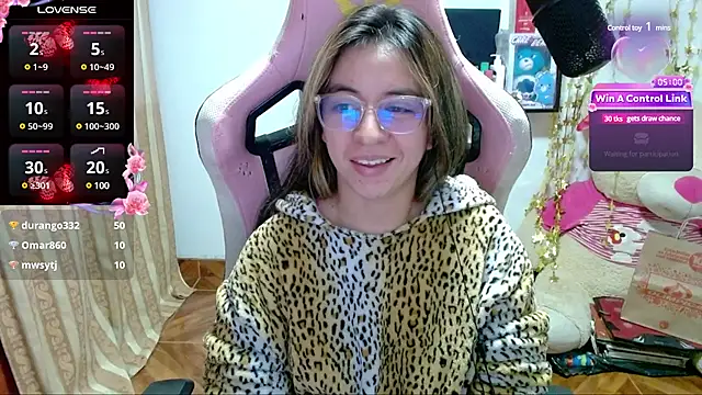 Snapshot of Maggie_Fox3 chatting on 01/21/25, 04:54 Maggie Fox3 online show from 01/21/25, 04:54