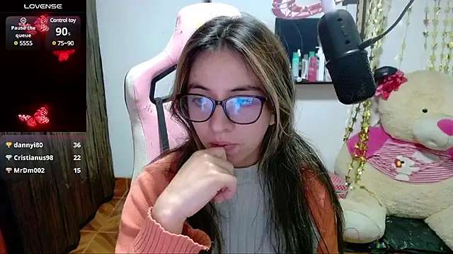 Snapshot of Maggie_Fox3 chatting on 02/09/25, 06:11 Maggie Fox3 online show from 02/09/25, 06:11