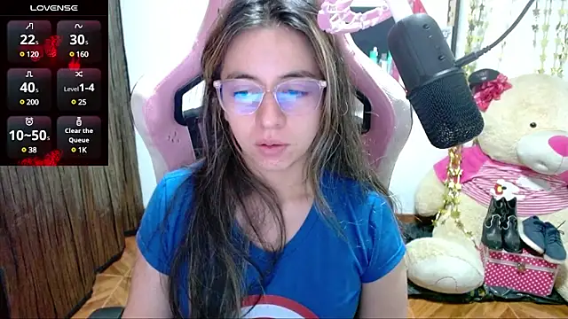 Snapshot of Maggie_Fox3 chatting on 02/12/25, 01:30 Maggie Fox3 online show from 02/12/25, 01:30