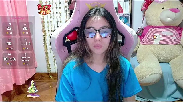 Snapshot of Maggie_Fox3 chatting on 11/23/25, 03:28 Maggie Fox3 online show from 11/23/25, 03:28