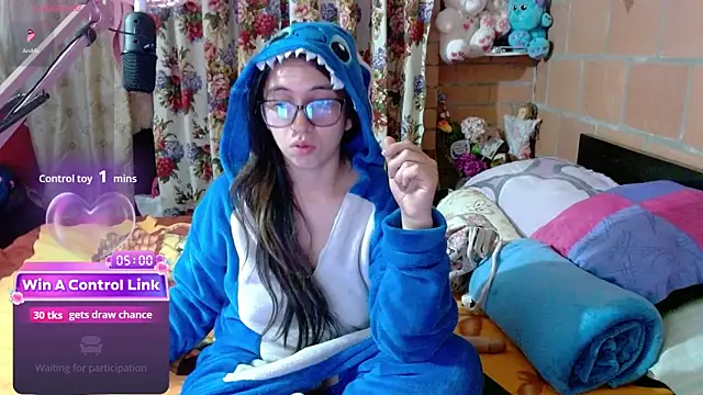 Maggie Fox3 online show from 04/10/26, 05:12