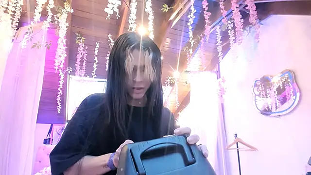 Snapshot of stormytt_ chatting on 12/26/24, 11:32 stormytt online show from 12/26/24, 11:32