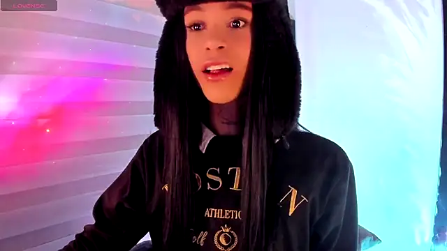 Snapshot of stormytt_ chatting on 09/19/25, 01:40 stormytt online show from 09/19/25, 01:40