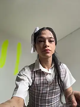 Snapshot of stormytt_ chatting on 09/23/25, 04:43 stormytt online show from 09/23/25, 04:43