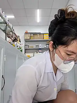 HinaLovely online show from 05/14/26, 03:35