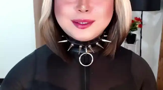 Snapshot of Mistress_DOMnicaaxx chatting on 03/08/25, 05:17 Mistress DOMnicaaxx online show from 03/08/25, 05:17