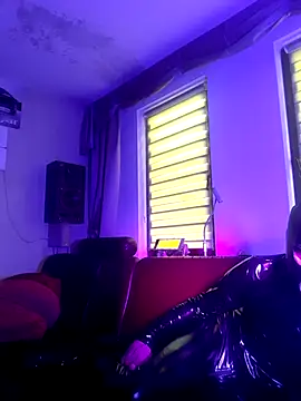 Crystalbitchx online show from 02/09/25, 08:44