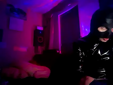 Snapshot of Crystalbitchx chatting on 09/23/25, 10:57 Crystalbitchx online show from 09/23/25, 10:57