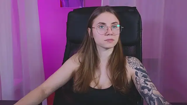 Snapshot of _AnnaStark_ chatting on 01/18/25, 08:30 AnnaStark online show from 01/18/25, 08:30