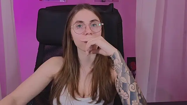 Snapshot of _AnnaStark_ chatting on 02/02/25, 08:41 AnnaStark online show from 02/02/25, 08:41