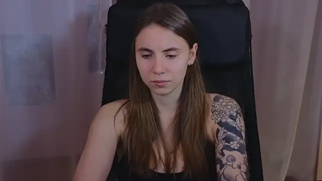 Snapshot of _AnnaStark_ chatting on 02/28/25, 08:28 AnnaStark online show from 02/28/25, 08:28