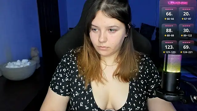 Snapshot of XNirvanaX chatting on 12/10/24, 03:09 XNirvanaX online show from 12/10/24, 03:09