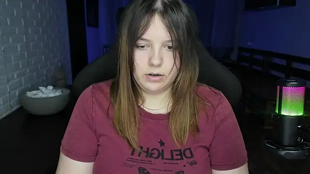 Snapshot of XNirvanaX chatting on 12/15/24, 04:07 XNirvanaX online show from 12/15/24, 04:07