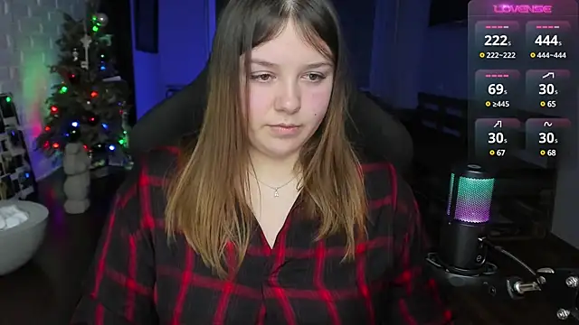 Snapshot of XNirvanaX chatting on 01/01/25, 01:58 XNirvanaX online show from 01/01/25, 01:58