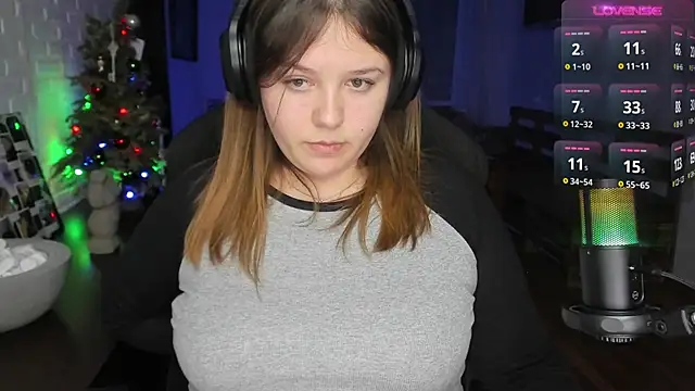 Snapshot of XNirvanaX chatting on 01/04/25, 03:40 XNirvanaX online show from 01/04/25, 03:40