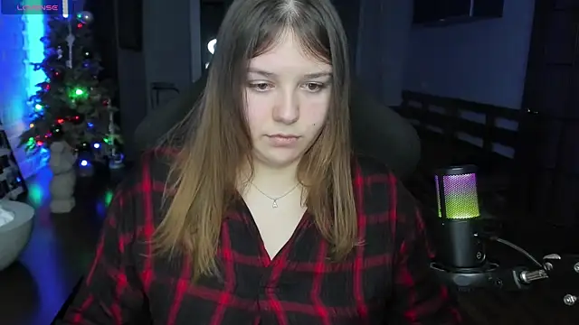 Snapshot of XNirvanaX chatting on 01/05/25, 11:01 XNirvanaX online show from 01/05/25, 11:01