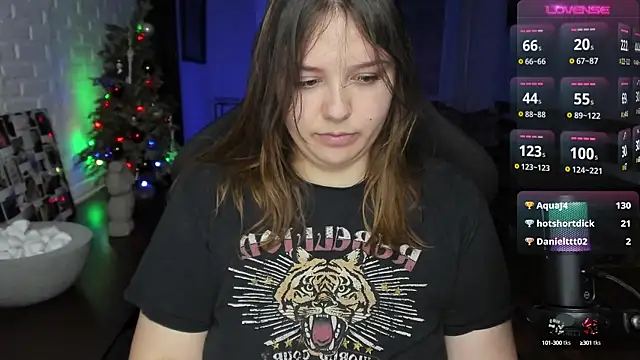 Snapshot of XNirvanaX chatting on 01/19/25, 04:22 XNirvanaX online show from 01/19/25, 04:22