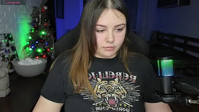 Snapshot of XNirvanaX chatting on 02/02/25, 02:27 XNirvanaX online show from 02/02/25, 02:27