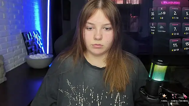 Snapshot of XNirvanaX chatting on 03/06/25, 03:57 XNirvanaX online show from 03/06/25, 03:57