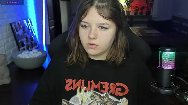 Snapshot of XNirvanaX chatting on 10/07/25, 04:31 XNirvanaX online show from 10/07/25, 04:31