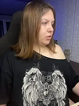 Snapshot of XNirvanaX chatting on 10/29/25, 02:47 XNirvanaX online show from 10/29/25, 02:47