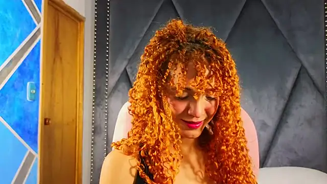 SexyLeilaa online show from 03/04/25, 12:18