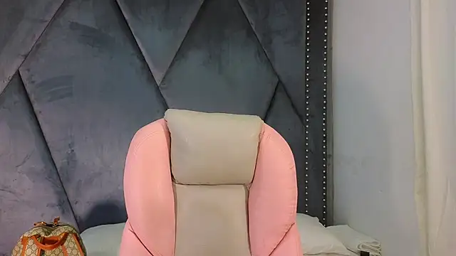 SexyLeilaa online show from 03/09/25, 12:00