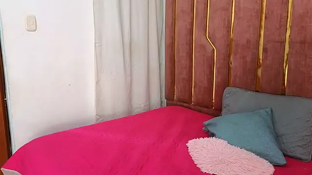 SexyLeilaa online show from 09/25/25, 01:42