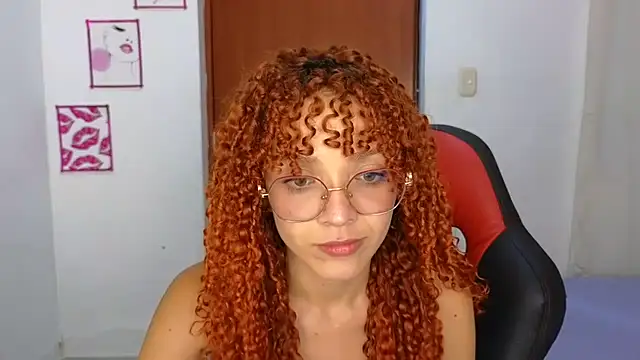 SexyLeilaa online show from 10/24/25, 01:57