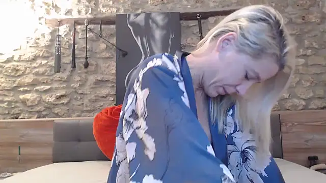 Naschkatze01 online show from 12/21/25, 07:59