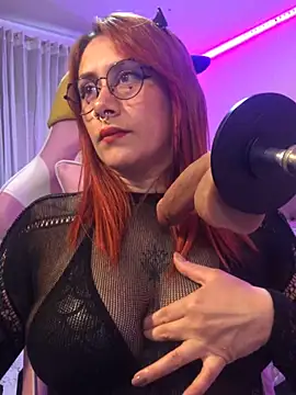 Luna Paris  online show from 01/29/25, 10:01