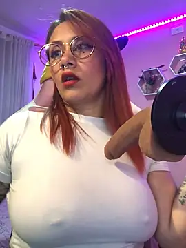 Luna Paris  online show from 02/12/25, 09:22