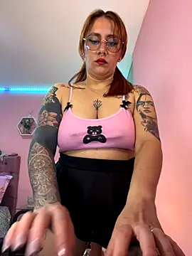 Luna Paris  online show from 09/22/25, 02:08