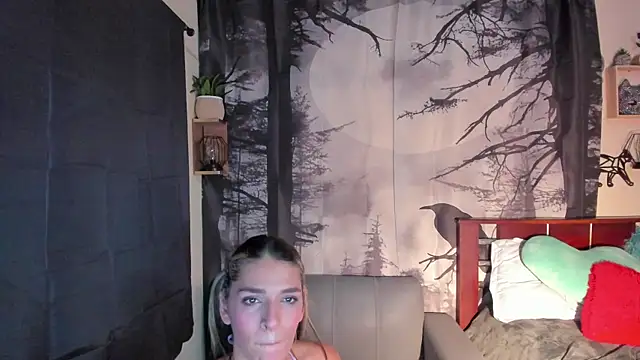 annyluna1 online show from 12/20/25, 12:18