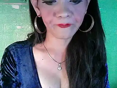 Snapshot of Rosebaumgardner1234 chatting on 02/18/25, 12:49 Rosebaumgardner1234 online show from 02/18/25, 12:49