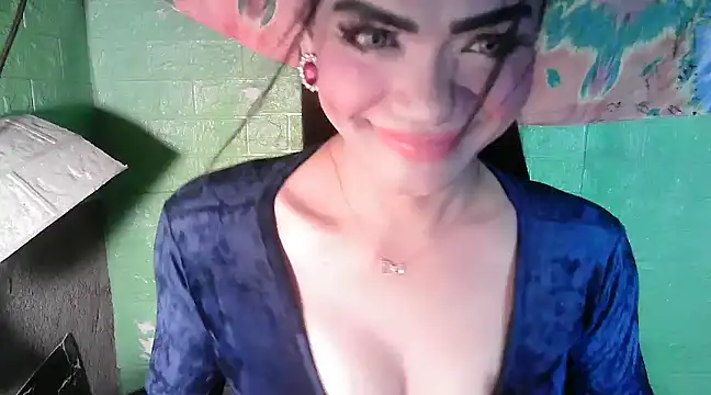 Snapshot of Rosebaumgardner1234 chatting on 03/16/25, 11:38 Rosebaumgardner1234 online show from 03/16/25, 11:38