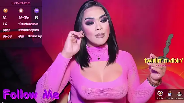 Snapshot of VictoriaEliz chatting on 11/25/25, 05:24 VictoriaEliz online show from 11/25/25, 05:24