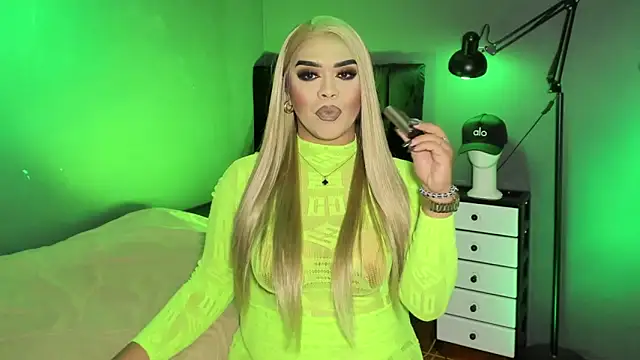 VictoriaEliz online show from 05/03/26, 04:02
