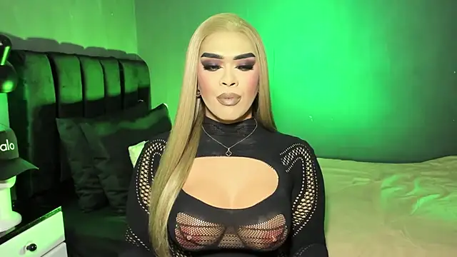 VictoriaEliz online show from 07/11/26, 03:59